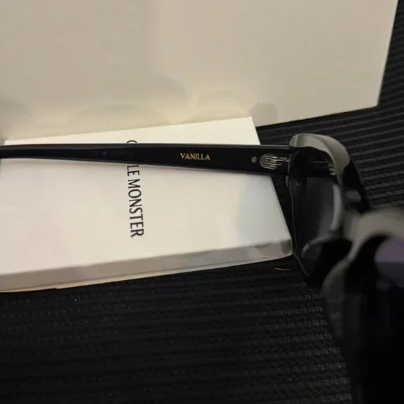 Gentle Monster VANILLA Black Oval Sunglasses Slim Retro Unisex - Picture 4 of 8